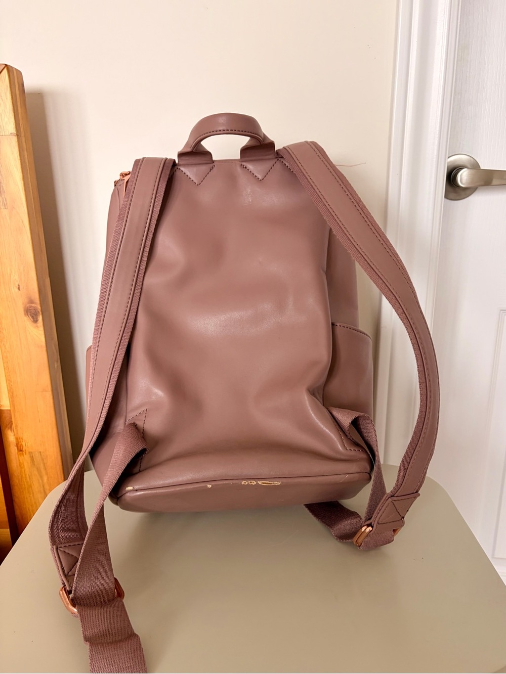 Matt & Nat BRAVE BACKPACK - BRAVE - Vegan Leather - Colour MAHOGANY - Picture 3 of 9